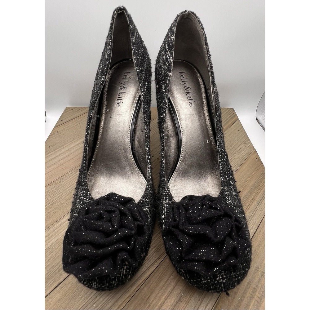 Kelly & Katie Tweed Pumps Black White Rose Flower Heels Size 9
